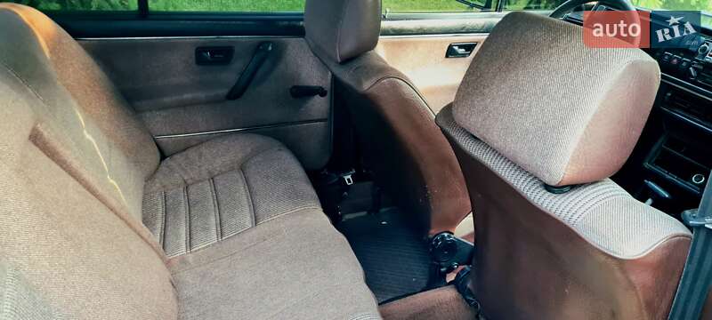 Седан Volkswagen Jetta 1984 в Ратным