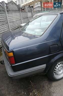 Седан Volkswagen Jetta 1988 в 