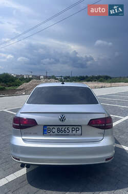 Седан Volkswagen Jetta 2016 в Пустомитах