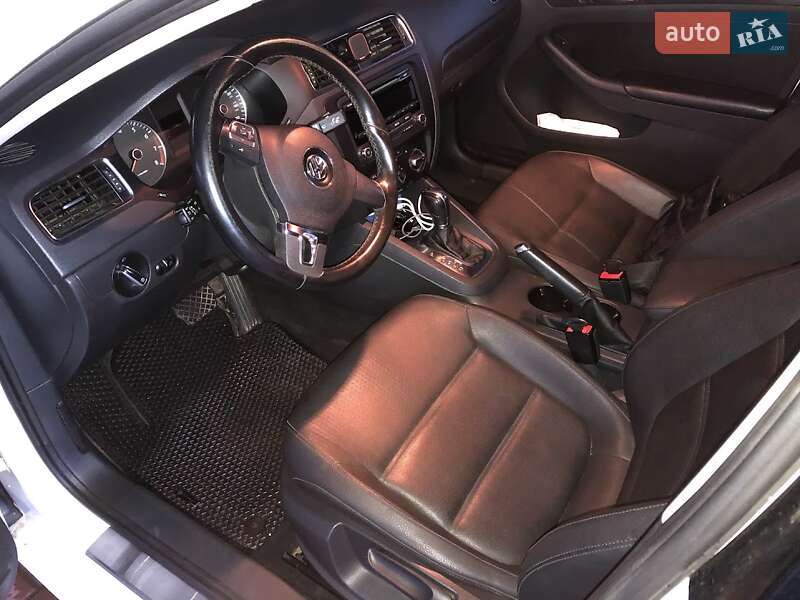 Седан Volkswagen Jetta 2012 в Виннице