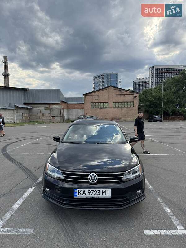 Седан Volkswagen Jetta 2015 в Киеве