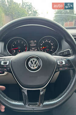 Седан Volkswagen Jetta 2017 в 