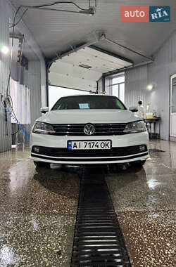 Седан Volkswagen Jetta 2017 в 