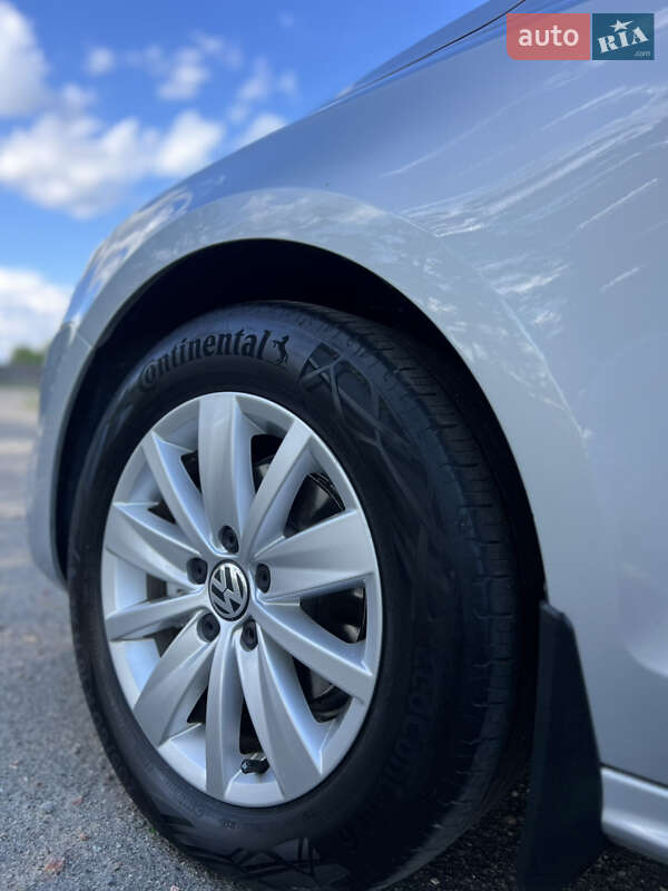 Седан Volkswagen Jetta 2012 в Киеве
