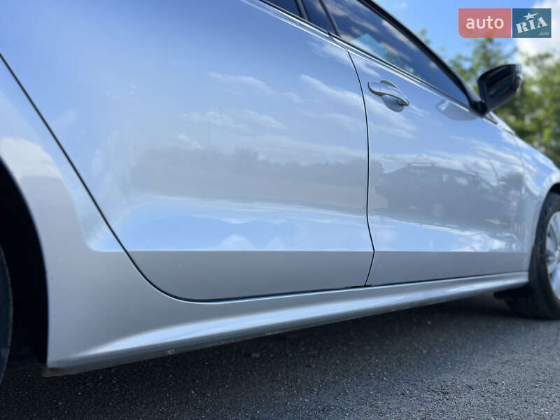 Седан Volkswagen Jetta 2012 в Киеве