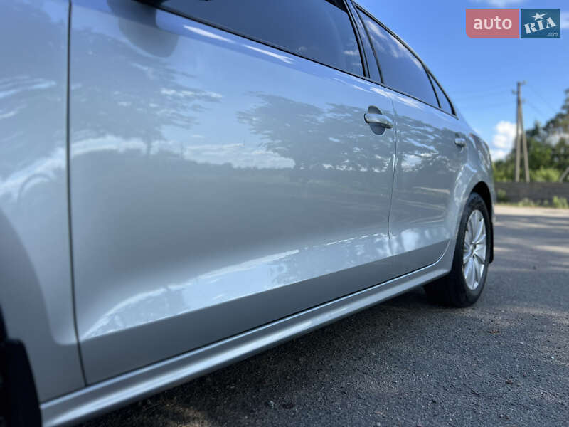 Седан Volkswagen Jetta 2012 в Киеве
