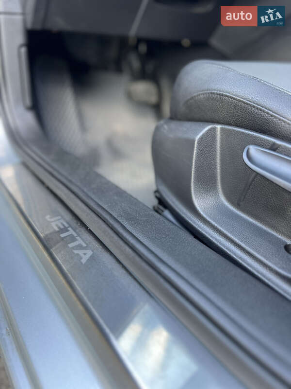 Седан Volkswagen Jetta 2012 в Киеве