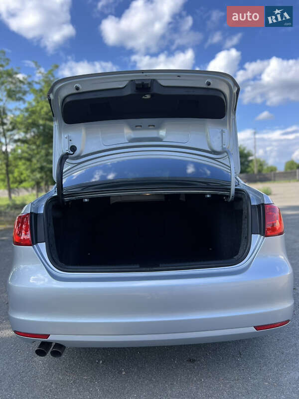 Седан Volkswagen Jetta 2012 в Киеве