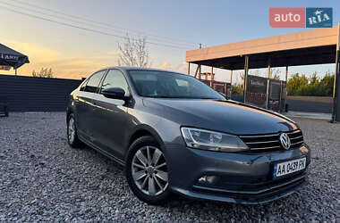 Седан Volkswagen Jetta 2016 в Харькове