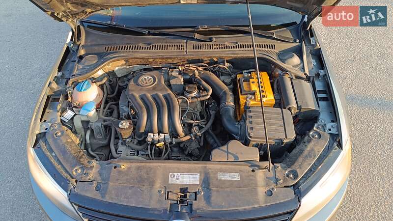 Седан Volkswagen Jetta 2013 в Львове