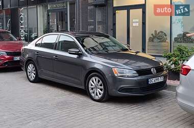 Седан Volkswagen Jetta 2013 в Львове