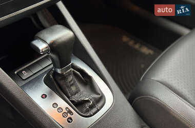 Седан Volkswagen Jetta 2010 в 