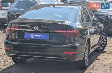Седан Volkswagen Jetta 2019 в 