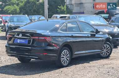 Седан Volkswagen Jetta 2019 в 
