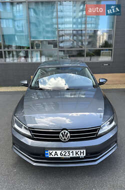 Седан Volkswagen Jetta 2016 в Киеве