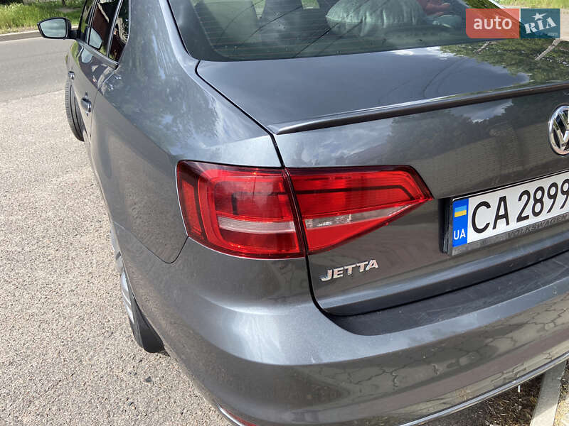 Седан Volkswagen Jetta 2015 в Черкассах