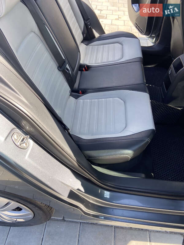 Седан Volkswagen Jetta 2015 в Черкассах