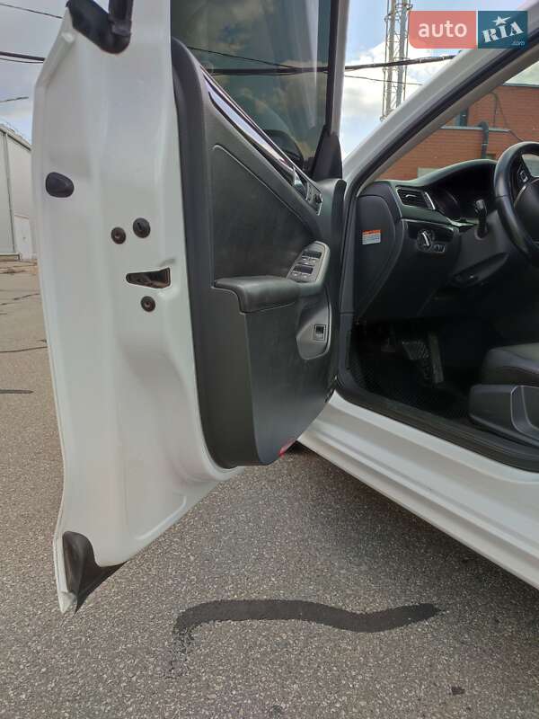 Седан Volkswagen Jetta 2015 в Борисполе