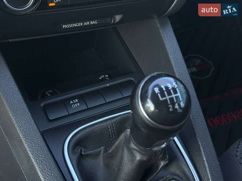 Седан Volkswagen Jetta 2012 в Харькове