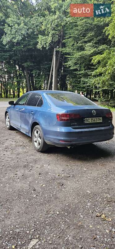 Седан Volkswagen Jetta 2016 в Львове