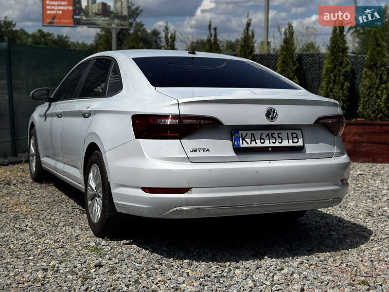 Седан Volkswagen Jetta 2018 в Киеве