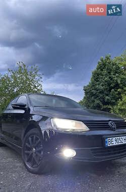 Седан Volkswagen Jetta 2012 в 