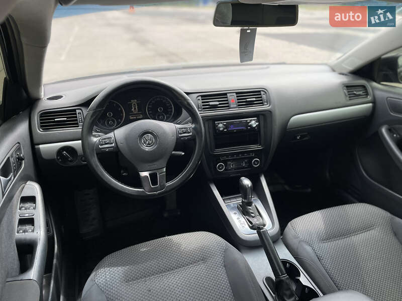 Седан Volkswagen Jetta 2012 в Николаеве