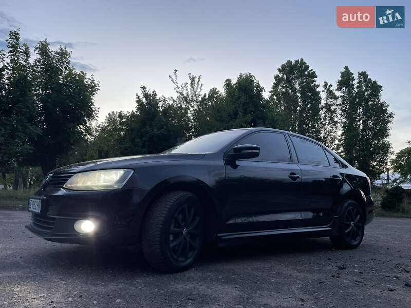 Седан Volkswagen Jetta 2012 в Николаеве