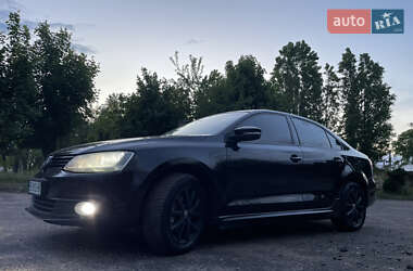 Седан Volkswagen Jetta 2012 в 