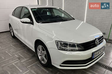 Седан Volkswagen Jetta 2015 в Олександрії