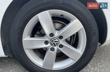 Седан Volkswagen Jetta 2014 в 