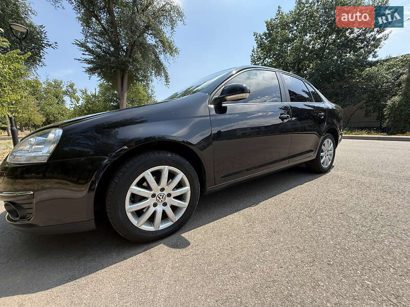 Седан Volkswagen Jetta 2009 в Одесі