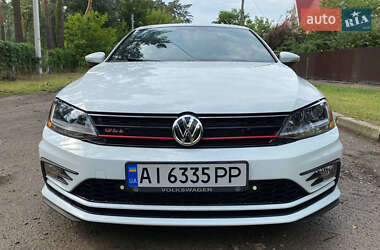 Седан Volkswagen Jetta 2015 в Киеве