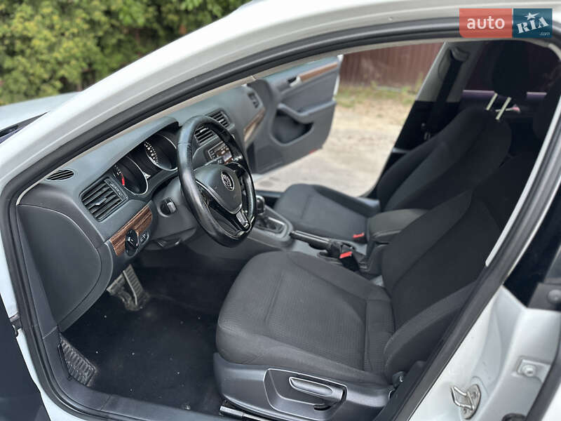 Седан Volkswagen Jetta 2016 в Києві