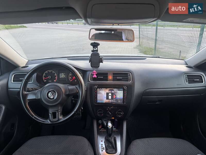 Седан Volkswagen Jetta 2013 в Житомире