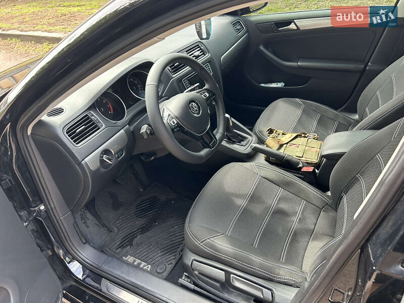 Седан Volkswagen Jetta 2016 в Борисполі