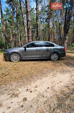 Седан Volkswagen Jetta 2012 в Полтаві