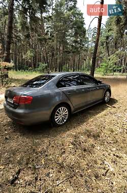 Седан Volkswagen Jetta 2012 в Полтаві
