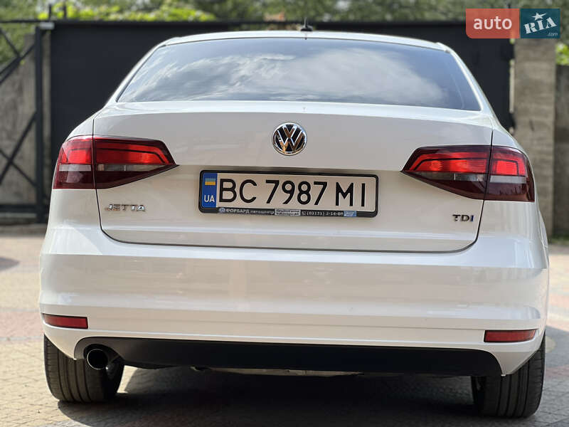 Седан Volkswagen Jetta 2016 в Стрые