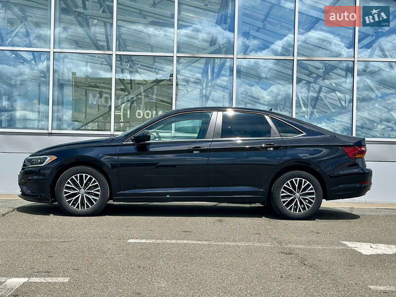 Седан Volkswagen Jetta 2019 в Києві