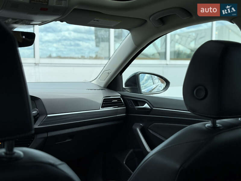 Седан Volkswagen Jetta 2019 в Києві