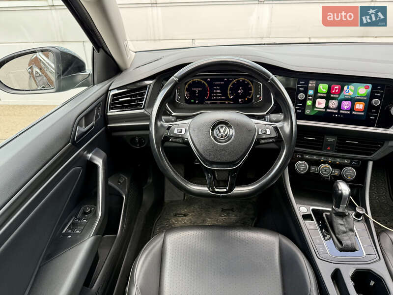 Седан Volkswagen Jetta 2019 в Києві