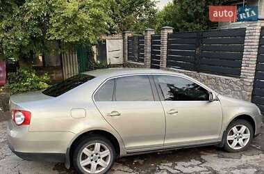 Седан Volkswagen Jetta 2006 в Новом Буге