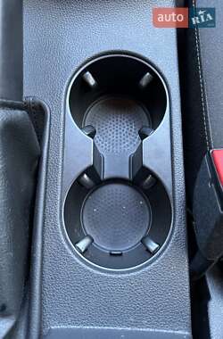 Седан Volkswagen Jetta 2013 в 