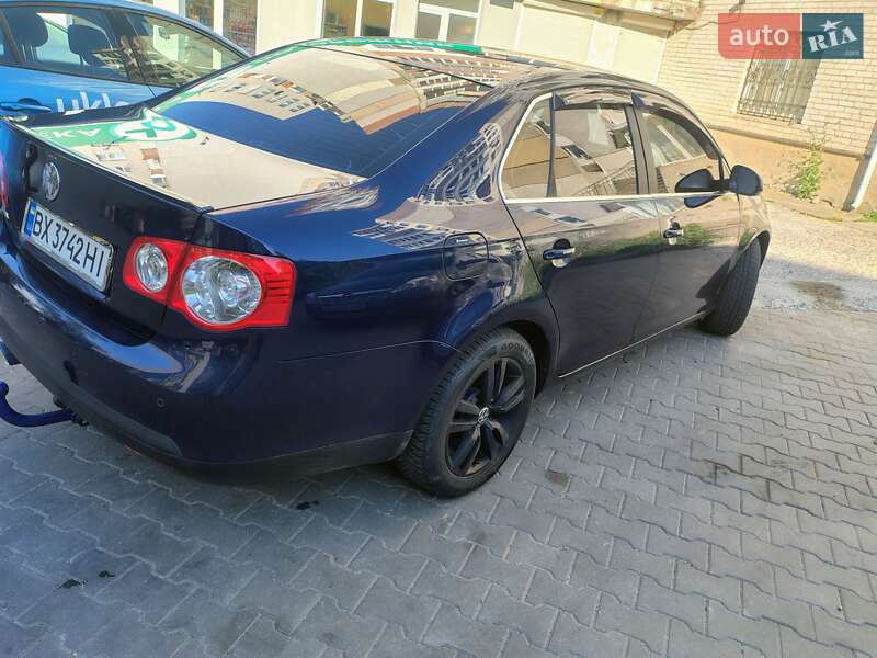 Седан Volkswagen Jetta 2006 в Хмельницькому