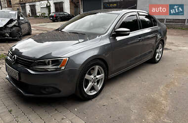 Седан Volkswagen Jetta 2013 в Киеве