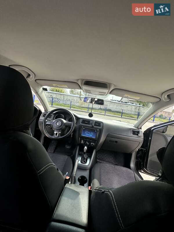 Седан Volkswagen Jetta 2012 в Нововолынске фото 12 Седан Volkswagen Jetta 2012 в Нововолынске