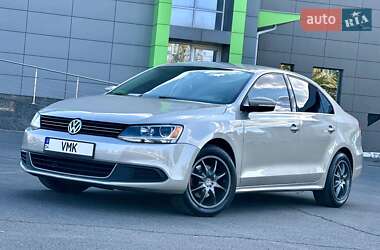 Седан Volkswagen Jetta 2012 в Кривом Роге