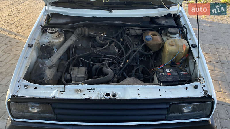 Седан Volkswagen Jetta 1985 в Городку