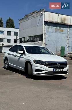 Седан Volkswagen Jetta 2019 в Киеве